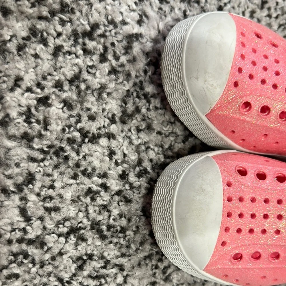 Natives pink sparkly slip on shoes size 10 - Picture 2 of 4